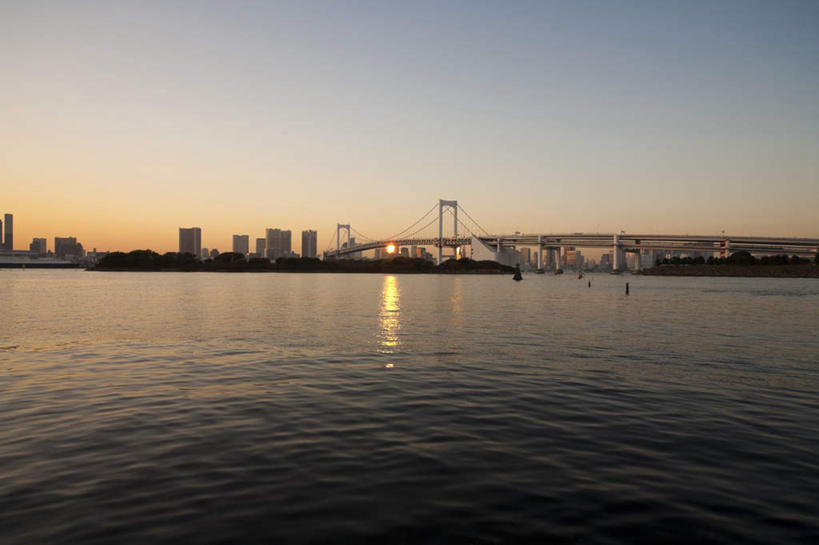 无人,高楼大厦,横图,室外,白天,正面,旅游,度假,河流,美景,日落,水,大桥,大厦,建筑,立交桥,摩天大楼,桥梁,东京,日本,亚洲,波纹,河水,景观,水流,晚霞,霞光,云,云朵,落日,高架,斜拉桥,桥,云彩,娱乐,蓝色,白云,蓝天,水纹,天空,自然,黄昏,波浪,天,享受,休闲,景色,彩霞,放松,自然风光,东亚,本州,关东地方,本州岛,日本国,东京都,夕照,夕阳,彩图,大楼,高层建筑,高楼,摩天楼,斜阳