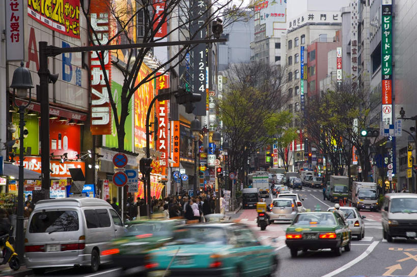 无人,高楼大厦,横图,室外,白天,正面,度假,安全,美景,植物,城市风光,城市,大厦,道路,建筑,街道,路,摩天大楼,公路,汽车,东京,日本,亚洲,一排,许多,朦胧,模糊,整齐,日文,标志,文字,字符,景观,红绿灯,分界线,停车线,信号灯,交通,娱乐,标识,建设,招牌,广告,车,树,树木,排列,绿色,自然,交通工具,轿车,享受,休闲,景色,放松,警示,生长,成长,车行道,车行道分界线,队列,提示,载具,标线,流通,东亚,车行线,交通信号灯,本州,行人信号灯,关东地方,本州岛,日本国,东京都,日语,马路,彩图,大楼,高层建筑,高楼,摩天楼