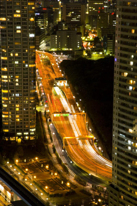 无人,高楼大厦,竖图,俯视,航拍,室外,白天,度假,美景,城市风光,城市,大厦,道路,建筑,路,路灯,摩天大楼,公路,照明,东京,日本,亚洲,一排,许多,朦胧,模糊,整齐,景观,灯光,交通,娱乐,建设,灯,排列,享受,休闲,景色,放松,照亮,照明设备,鸟瞰,队列,东亚,本州,关东地方,本州岛,日本国,东京都,马路,彩图,高角度拍摄,大楼,高层建筑,高楼,摩天楼