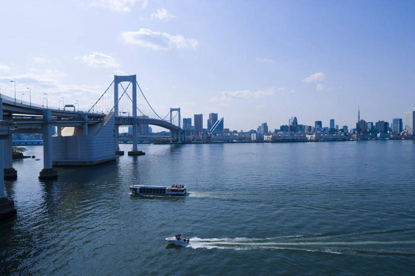 无人,高楼大厦,横图,室外,白天,正面,度假,美景,城市风光,城市,大桥,大厦,建筑,立交桥,轮船,摩天大楼,桥梁,船,东京,日本,亚洲,波纹,飞溅,溅,液体,景观,水滴,云,云朵,高架,建筑群,斜拉桥,桥,两艘,云彩,娱乐,建设,水珠,蓝色,白云,蓝天,水纹,天空,船尾波,交通工具,波浪,天,行驶,享受,休闲,景色,放松,晴朗,喷洒,载具,东亚,本州,关东地方,本州岛,日本国,东京都,港区,晴空,彩图,大楼,高层建筑,高楼,摩天楼