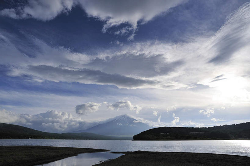 无人,横图,室外,白天,仰视,旅游,度假,草地,草坪,湖,湖泊,美景,水,植物,日本,亚洲,阴影,波纹,光线,影子,湖面,景观,山川,水流,水面,云,云朵,涟漪,云彩,娱乐,草,蓝色,绿色,白云,蓝天,水纹,天空,阳光,自然,波浪,湖水,天,享受,休闲,景色,放松,晴朗,自然风光,东亚,本州,本州岛,日本国,中部地方,山梨,山梨县,水晕,晴空,彩图,低角度拍摄