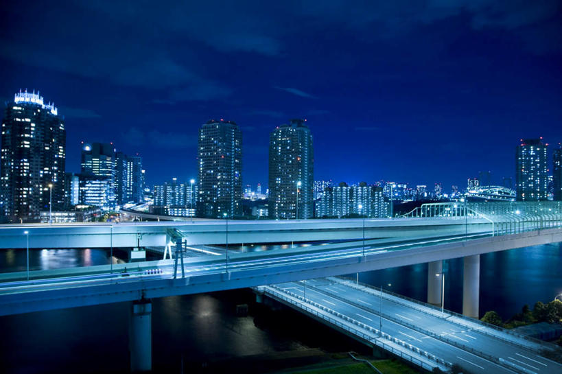 无人,高楼大厦,横图,俯视,航拍,室外,夜晚,长时间曝光,度假,美景,城市风光,城市,大厦,道路,建筑,路,路灯,摩天大楼,公路,照明,东京,日本,亚洲,一排,许多,整齐,景观,高架,灯光,分界线,停车线,交通,娱乐,建设,灯,排列,享受,休闲,景色,放松,车行道,车行道分界线,照亮,照明设备,鸟瞰,队列,标线,曝光,高架桥,东亚,车行线,高架道路,跨线桥,本州,关东地方,本州岛,日本国,东京都,彩图,高角度拍摄,大楼,高层建筑,高楼,摩天楼