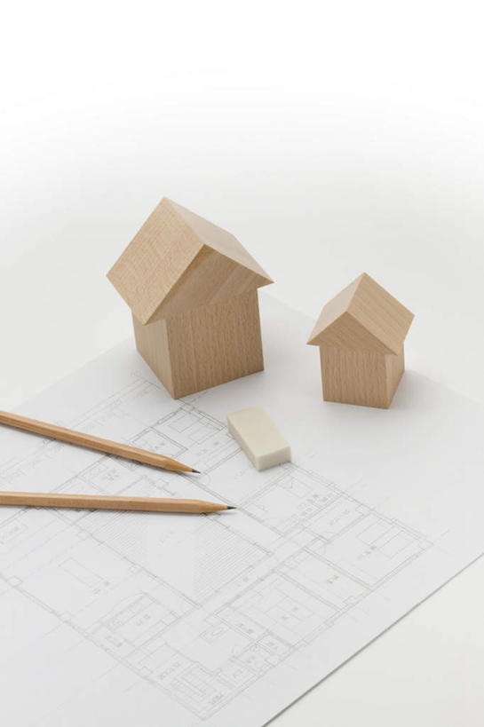 无人,家,木屋,竖图,俯视,室内,特写,白天,白色背景,游戏,静物,玩具,立体,空间,玩,娱乐,住宅,两个,模型,休闲,规划,益智,摄影,影棚,活动,发泄,消遣,智力,宣泄,直观,建筑模型,建筑设计,设计,玩耍,嬉戏,彩图,高角度拍摄,影棚拍摄,拍摄,茅舍,茅屋,棚屋,小木屋,小屋