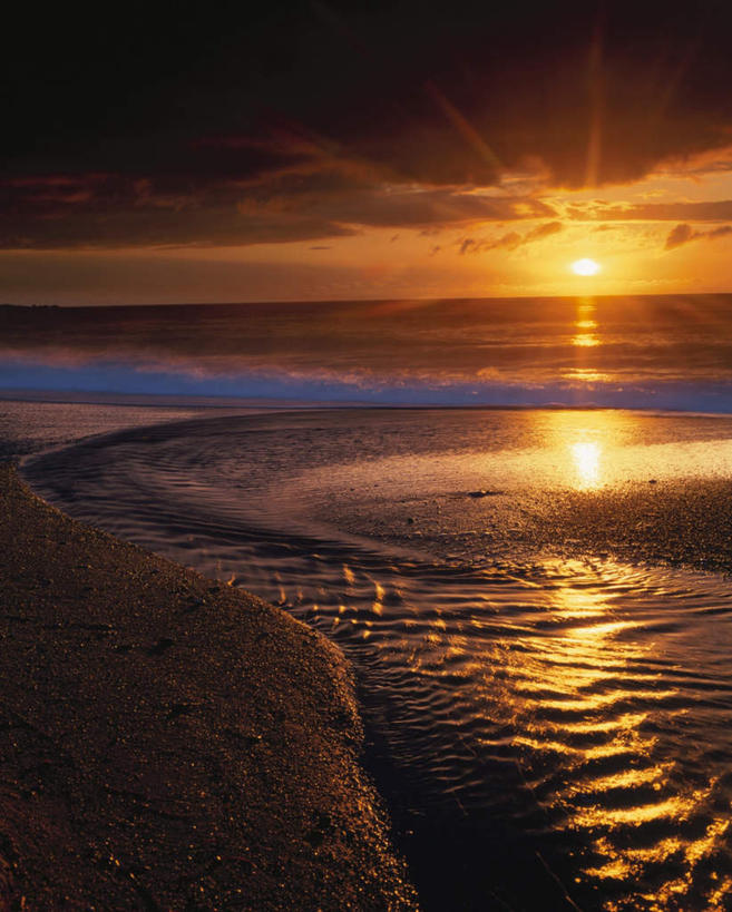 无人,竖图,室外,白天,正面,旅游,度假,日出,海浪,海洋,美景,沙滩,太阳,北海道,日本,亚洲,沙子,海岸,景观,浪花,水平线,云,云朵,辽阔,朝霞,晨曦,海平线,黎明,沙地,云彩,娱乐,蓝色,白云,蓝天,天空,阳光,自然,海水,天,享受,休闲,广阔,景色,放松,晴朗,一望无际,自然风光,海景,东亚,日本国,北海道地方,北海道岛,稚内,无边无际,一马平川,大海,风浪,海,海水的波动,海滩,近岸浪,涌浪,朝阳,晴空,彩图,破晓,水天相接,水天一线