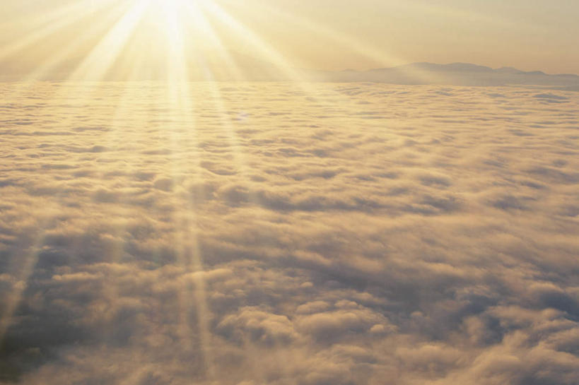 无人,横图,俯视,航拍,室外,白天,旅游,度假,美景,山,山脉,太阳,日本,亚洲,许多,阴影,朦胧,模糊,光线,光泽,影子,景观,山峰,云,云朵,云海,光芒,山峦,云彩,娱乐,白云,阳光,自然,群山,享受,休闲,景色,放松,鸟瞰,自然风光,光辉,东亚,日本国,毫光,彩图,高角度拍摄