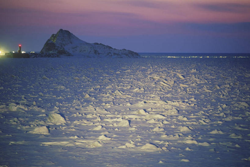 无人,横图,室外,白天,正面,旅游,度假,海浪,海洋,礁石,石头,美景,北海道,日本,亚洲,朦胧,模糊,石子,冰,景观,浪花,水平线,云,云朵,海平线,云彩,娱乐,蓝色,白云,蓝天,天空,自然,海水,浮冰,天,享受,休闲,景色,放松,寒冷,晴朗,冰冷,自然风光,海景,东亚,日本国,北海道地方,北海道岛,严寒,冰凉,酷寒,凛冽,凛凛,极冷,流冰,浮冰块,大海,风浪,海,海水的波动,礁,近岸浪,石块,岩石,涌浪,晴空,彩图