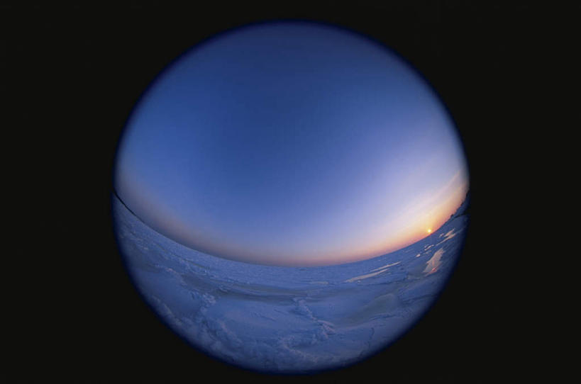 无人,横图,全景,室外,白天,广角镜头,鱼眼镜头,仰视,旅游,度假,美景,天际线,雪,大雪,北海道,日本,亚洲,黑色背景,朦胧,模糊,圆形,圆环,地平线,积雪,景观,雪景,冬季,冬天,辽阔,地面,娱乐,蓝色,蓝天,天空,自然,天,享受,休闲,景色,放松,寒冷,晴朗,一望无际,环形,自然风光,延伸,东亚,万里无云,日本国,天地相交,北海道地方,北海道岛,严寒,晴空,晴空万里,彩图,低角度拍摄