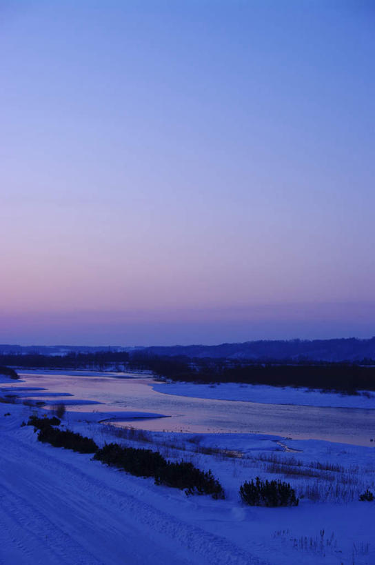 无人,竖图,俯视,室外,白天,旅游,度假,美景,雪,植物,大雪,北海道,日本,亚洲,一排,阴影,整齐,光线,影子,积雪,景观,雪景,云,云朵,冬季,冬天,云彩,娱乐,树,树木,排列,蓝色,绿色,白云,蓝天,天空,阳光,自然,天,享受,休闲,景色,放松,寒冷,生长,成长,队列,自然风光,东亚,日本国,北海道地方,北海道岛,严寒,彩图,高角度拍摄