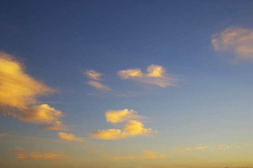 无人,横图,室外,白天,仰视,旅游,度假,美景,日落,日本,亚洲,一堆,阴影,堆叠,堆积,光线,影子,景观,晚霞,霞光,云,云朵,落日,云彩,娱乐,蓝色,白云,蓝天,天空,阳光,自然,黄昏,天,享受,休闲,景色,彩霞,放松,大阪,堆,自然风光,东亚,本州,大阪府,本州岛,日本国,近畿地方,近畿,夕照,夕阳,彩图,低角度拍摄,斜阳