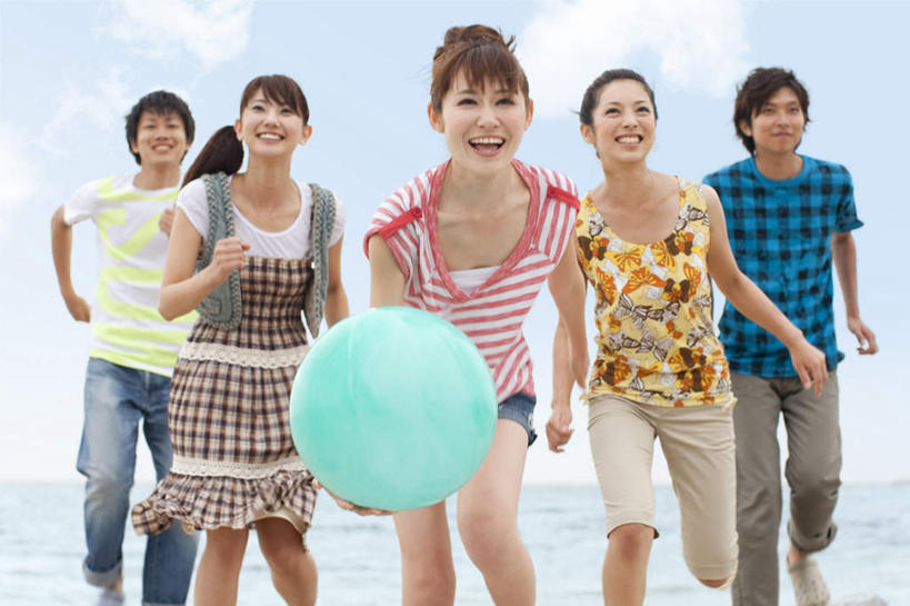 东方人,家庭,夫妻,站,横图,室外,白天,正面,爱情,旅游,度假,游戏,海浪,海洋,沙滩,亚洲,弯腰,服装,格子,沙子,海岸,浪花,水平线,云,云朵,辽阔,海平线,沙地,许多人,浪漫,玩,云彩,注视,休闲装,黄种人,娱乐,球,一个,衣服,蓝色,黑色,白云,蓝天,天空,海水,天,观察,看,站着,一群人,享受,休闲,广阔,球体,温暖,温馨,一家人,休闲服,恩爱,放松,恋人,服饰,晴朗,单个,观看,活动,一望无际,和睦,察看,发泄,关注,消遣,智力,海景,宣泄,弯身,无边无际,一马平川,男人,男性,年轻男性,年轻女性,女人,女性,亚洲人,年轻人,长发,夫妇,情侣,大海,风浪,海,海水的波动,海滩,近岸浪,涌浪,晴空,玩耍,嬉戏,站立,半身,彩图,伴侣,融洽,水天相接,水天一线