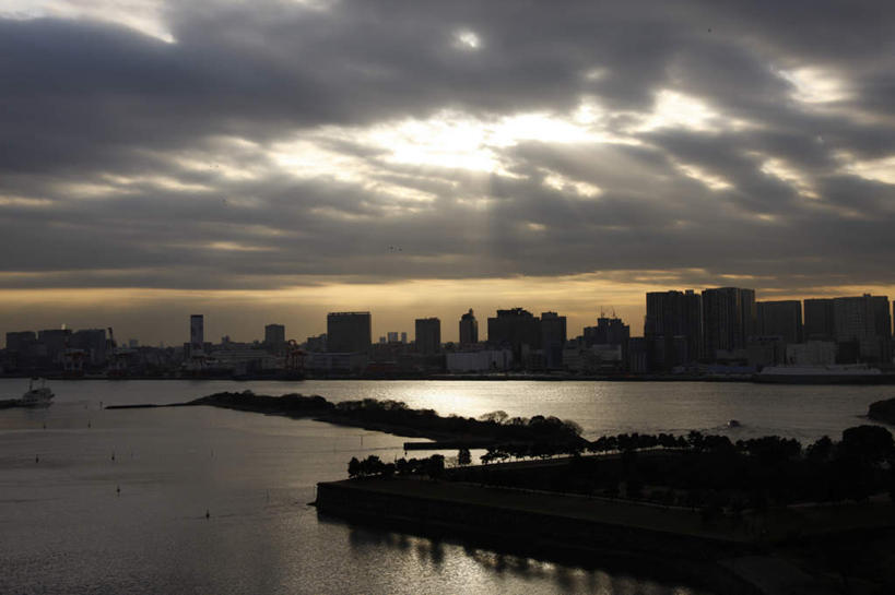 无人,高楼大厦,横图,全景,室外,白天,正面,度假,办公楼,草地,草坪,海浪,海洋,美景,日落,天际线,植物,城市风光,城市,大厦,建筑,摩天大楼,写字楼,东京,日本,亚洲,阴影,光线,影子,景观,浪花,晚霞,霞光,云,云朵,建筑群,云彩,娱乐,建设,草,蓝色,绿色,白云,蓝天,天空,阳光,海水,黄昏,楼宇,天,享受,休闲,商务楼,景色,彩霞,放松,晴朗,御台场,海景,东亚,本州,关东地方,本州岛,日本国,东京都,东京港,台场,大海,风浪,海,海水的波动,近岸浪,涌浪,晴空,夕阳,彩图,大楼,高层建筑,高楼,摩天楼