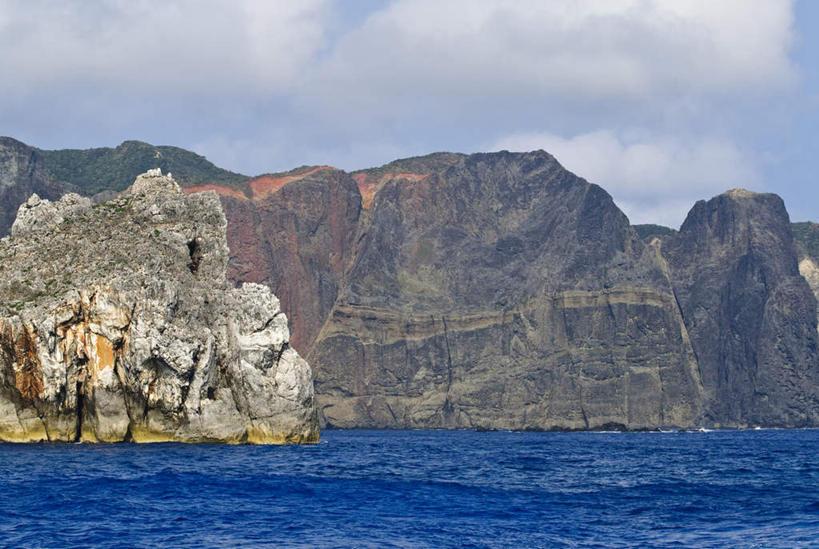 无人,横图,室外,白天,正面,旅游,度假,草地,草坪,海浪,海洋,石头,美景,山,山脉,植物,东京,日本,亚洲,阴影,光线,石子,影子,景观,浪花,山峰,云,云朵,山峦,云彩,娱乐,草,树,树木,蓝色,绿色,白云,蓝天,天空,阳光,自然,海水,群山,天,享受,休闲,景色,放松,生长,成长,自然风光,海景,东亚,本州,关东地方,本州岛,日本国,东京都,大海,风浪,海,海水的波动,近岸浪,石块,岩石,涌浪,彩图