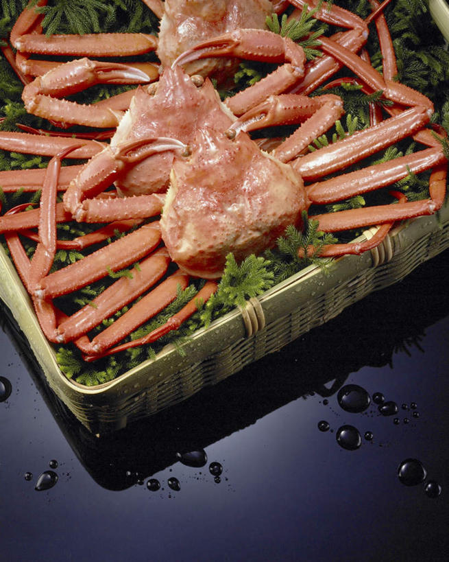 海鲜,无人,竖图,俯视,室内,特写,白天,烹饪,蔬菜,三只,许多,黑色背景,竹制,新鲜,装饰,皇后蟹,日本料理,料理,食品,餐盒,水产,菜肴,美食,海洋生物,食物,一个,红色,日式料理,日式,佳肴,有机食品,绿色食品,单个,华丽,修饰,皮匠蟹,雪蟹,点缀,竹制品,水生动物,海产品,水生物,海底动物,衬托,美观,雅致,雅观,彩图,高角度拍摄