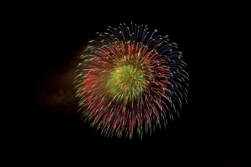 无人,横图,彩色,室外,特写,夜晚,仰视,爆炸,烟火,日本,亚洲,许多,黑色背景,光线,光泽,烟雾,光芒,辉煌,美丽,照射,扩散,粉色,黄色,红色,绿色,紫色,焰火,灿烂,闪耀,闪烁,壮丽,礼花,照耀,五彩缤纷,光辉,东亚,烂漫,本州,本州岛,日本国,中部地方,山梨,山梨县,花炮,礼花炮,绚烂,毫光,闪动,闪灼,灿艳,绮丽,绚丽,烟花,彩图,低角度拍摄