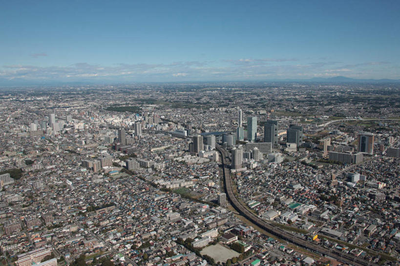 无人,家,横图,全景,俯视,航拍,室外,白天,旅游,度假,美景,树林,天际线,植物,别墅,城市风光,城市,大桥,道路,建筑,立交桥,路,桥梁,公路,日本,亚洲,阴影,光线,影子,房屋,屋子,地平线,景观,云,云朵,高架,公寓,建筑群,桥,辽阔,地面,交通,云彩,娱乐,建设,洋房,楼房,住宅,树,树木,蓝色,绿色,白云,蓝天,天空,阳光,自然,天,享受,休闲,景色,放松,生长,晴朗,成长,一望无际,鸟瞰,延伸,东亚,本州,关东地方,本州岛,日本国,天地相交,崎玉,崎玉县,晴空,马路,彩图,高角度拍摄,房子