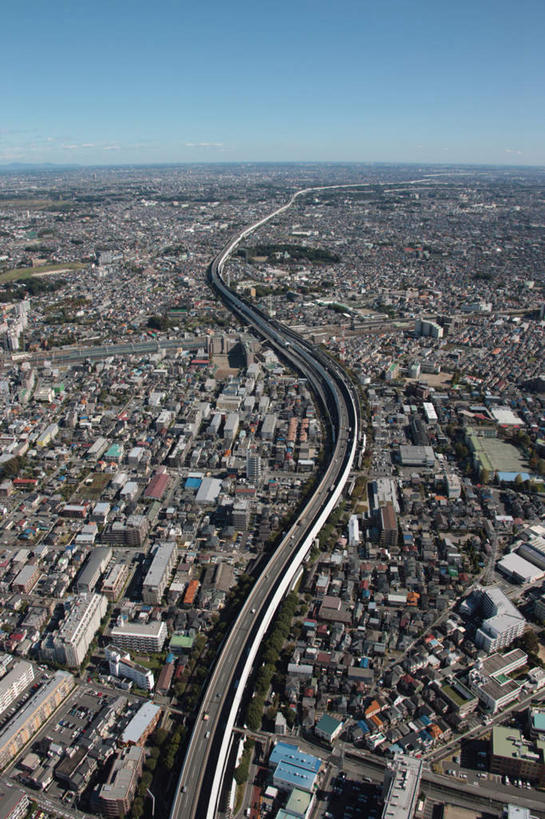 无人,家,竖图,全景,俯视,航拍,室外,白天,旅游,度假,美景,树林,天际线,植物,别墅,城市风光,城市,大桥,道路,建筑,立交桥,路,桥梁,公路,日本,亚洲,阴影,光线,影子,房屋,屋子,地平线,景观,云,云朵,高架,公寓,建筑群,桥,辽阔,地面,交通,云彩,娱乐,建设,洋房,楼房,住宅,树,树木,蓝色,绿色,白云,蓝天,天空,阳光,自然,天,享受,休闲,景色,放松,生长,晴朗,成长,一望无际,鸟瞰,延伸,东亚,本州,关东地方,本州岛,日本国,天地相交,崎玉,崎玉县,晴空,马路,彩图,高角度拍摄,房子