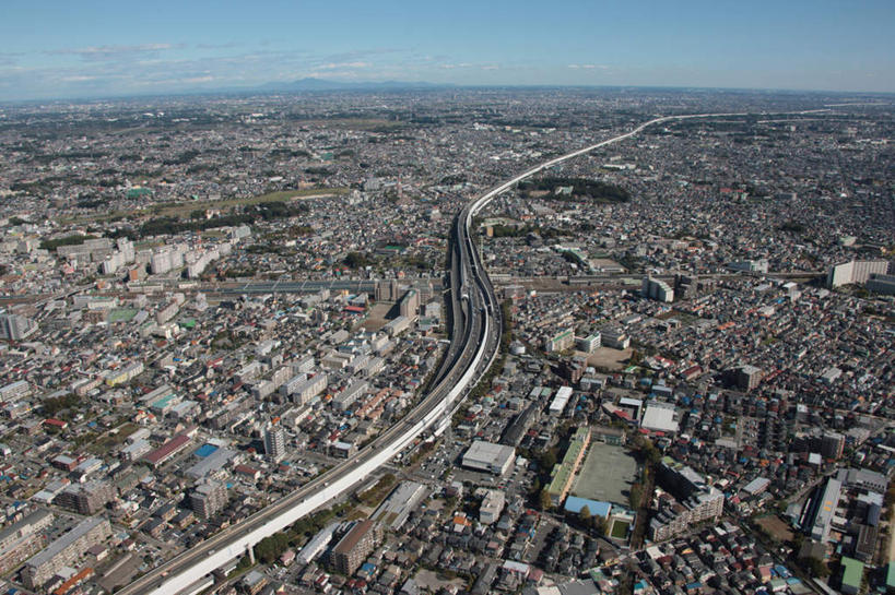 无人,家,横图,全景,俯视,航拍,室外,白天,旅游,度假,美景,树林,天际线,植物,别墅,城市风光,城市,大桥,道路,建筑,立交桥,路,桥梁,公路,日本,亚洲,阴影,光线,影子,房屋,屋子,地平线,景观,云,云朵,高架,公寓,建筑群,桥,辽阔,地面,交通,云彩,娱乐,建设,洋房,楼房,住宅,树,树木,蓝色,绿色,白云,蓝天,天空,阳光,自然,天,享受,休闲,景色,放松,生长,晴朗,成长,一望无际,鸟瞰,延伸,东亚,本州,关东地方,本州岛,日本国,天地相交,崎玉,崎玉县,晴空,马路,彩图,高角度拍摄,房子