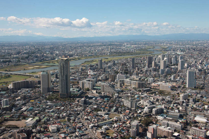 无人,家,横图,全景,俯视,航拍,室外,白天,旅游,度假,河流,美景,树林,水,天际线,植物,别墅,城市风光,城市,道路,建筑,路,公路,日本,亚洲,阴影,光线,影子,房屋,屋子,地平线,河水,景观,水流,云,云朵,公寓,建筑群,辽阔,地面,交通,云彩,娱乐,建设,洋房,楼房,住宅,树,树木,蓝色,绿色,白云,蓝天,天空,阳光,自然,天,享受,休闲,景色,放松,生长,晴朗,成长,一望无际,鸟瞰,延伸,东亚,本州,关东地方,本州岛,日本国,天地相交,崎玉,崎玉县,晴空,马路,彩图,高角度拍摄,房子