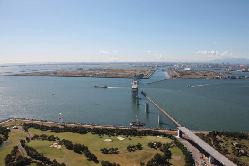 无人,家,横图,全景,俯视,航拍,室外,白天,旅游,度假,草地,草坪,海浪,海洋,美景,天际线,植物,别墅,城市风光,城市,大桥,道路,建筑,立交桥,路,轮船,桥梁,公路,船,东京,日本,亚洲,阴影,光线,影子,房屋,屋子,景观,浪花,水平线,云,云朵,高架,公寓,建筑群,桥,辽阔,交通,海平线,江东区,云彩,娱乐,建设,洋房,楼房,住宅,草,蓝色,绿色,白云,蓝天,天空,阳光,自然,海水,交通工具,天,享受,休闲,广阔,景色,放松,生长,晴朗,成长,一望无际,鸟瞰,载具,海景,东亚,本州,关东地方,本州岛,日本国,东京都,无边无际,一马平川,大海,海,海水的波动,晴空,马路,彩图,高角度拍摄,房子,水天相接,水天一线