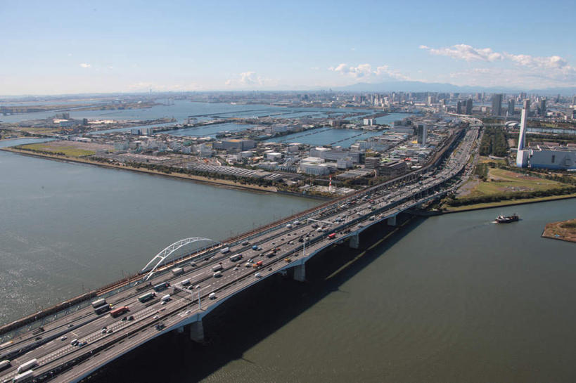 无人,家,横图,全景,俯视,航拍,室外,白天,旅游,度假,草地,草坪,海浪,海洋,美景,天际线,植物,别墅,城市风光,城市,大桥,道路,建筑,立交桥,路,轮船,桥梁,公路,船,汽车,东京,日本,亚洲,阴影,光线,影子,房屋,屋子,景观,浪花,水平线,云,云朵,高架,公寓,建筑群,桥,辽阔,交通,海平线,江东区,云彩,娱乐,建设,洋房,楼房,住宅,车,草,蓝色,绿色,白云,蓝天,天空,阳光,自然,海水,交通工具,轿车,天,享受,休闲,广阔,景色,放松,生长,晴朗,成长,一望无际,鸟瞰,载具,海景,东亚,本州,关东地方,本州岛,日本国,东京都,无边无际,一马平川,大海,海,海水的波动,晴空,马路,彩图,高角度拍摄,房子,水天相接,水天一线