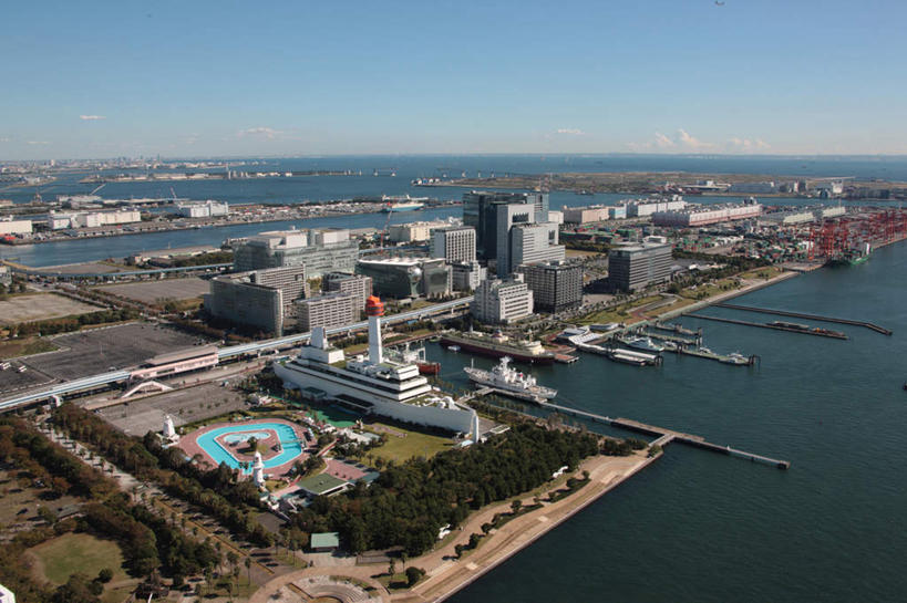 无人,高楼大厦,横图,全景,俯视,航拍,室外,白天,度假,草地,草坪,海洋,美景,树林,天际线,植物,城市风光,城市,大桥,大厦,建筑,立交桥,路,摩天大楼,桥梁,东京,日本,亚洲,阴影,光线,影子,地平线,景观,水平线,云,云朵,高架,斜拉桥,桥,辽阔,地面,交通,海平线,品川区,云彩,娱乐,建设,草,树,树木,蓝色,绿色,白云,蓝天,天空,阳光,自然,海水,天,享受,休闲,广阔,景色,放松,运输,生长,晴朗,成长,一望无际,鸟瞰,海景,东亚,本州,关东地方,本州岛,日本国,东京都,无边无际,一马平川,大海,海,晴空,彩图,高角度拍摄,大楼,高层建筑,高楼,摩天楼,水天相接,水天一线