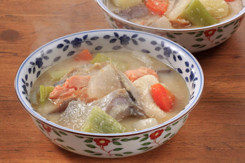 海鲜,三文鱼,无人,横图,俯视,室内,特写,白天,烹饪,餐桌,桌面,桌子,鲑鱼,蔬菜,餐具,新鲜,日本料理,料理,食品,水产,菜肴,美食,海洋生物,食物,碗,日式料理,日式,摄影,佳肴,有机食品,绿色食品,影棚,餐台,大马哈鱼,水生动物,海产品,水生物,海底动物,撒蒙鱼,萨门鱼,冰海之皇,鲑,马哈鱼,麻哈鱼,大麻哈鱼,进餐用具,烹调用具,彩图,高角度拍摄,影棚拍摄,拍摄