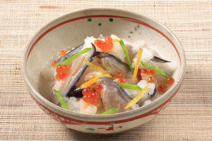 米饭,三文鱼,无人,横图,俯视,室内,特写,白天,烹饪,餐桌,桌面,桌子,鲑鱼,餐具,肉,鱼肉,日本料理,料理,食品,饭,菜肴,美食,肉类,食物,一个,碗,日式料理,日式,摄影,佳肴,影棚,单个,餐台,大马哈鱼,五谷,肉食,撒蒙鱼,萨门鱼,冰海之皇,鲑,马哈鱼,麻哈鱼,大麻哈鱼,进餐用具,烹调用具,彩图,高角度拍摄,影棚拍摄,拍摄