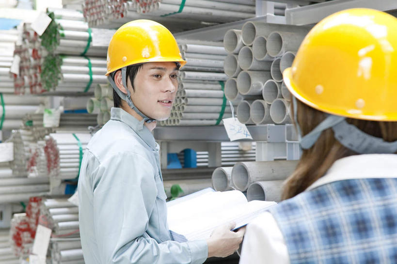 东方人,两个人,同事,商务人士,商务男性,商务女性,工厂,站,说,横图,室内,白天,正面,衬衫,讨论,成功,合作,团队,集体,信心,建材,帽子,亚洲,两顶,一堆,许多,握,堆叠,堆积,套装,材料,档案,头盔,文件,拿,拿着,注视,黄种人,队伍,相视,黄色,安全帽,资料,观察,看,站着,面对面,钢管,握着,观看,堆,对视,察看,领导,成就,关注,文档,相对,商务装,合伙,领袖,工薪阶层,相看,交流,男人,男性,年轻男性,年轻女性,女人,女性,亚洲人,白领,上班族,沟通,讲话,交谈,商讨,说话,谈话,站立,半身,彩图,衬衣,工地,制造厂