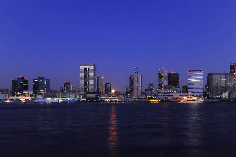 无人,高楼大厦,横图,室外,夜晚,正面,度假,河流,美景,水,城市风光,城市,大厦,建筑,摩天大楼,东京,日本,亚洲,河水,景观,水流,中央区,娱乐,建设,蓝色,蓝天,天空,天,享受,休闲,景色,放松,晴朗,东亚,本州,万里无云,关东地方,本州岛,日本国,东京都,晴空,晴空万里,彩图,大楼,高层建筑,高楼,摩天楼