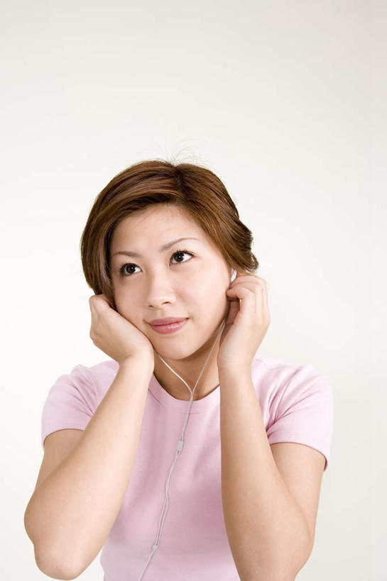 东方人,一个人,站,竖图,室内,白天,白色背景,正面,亚洲,仅一个年轻女性,仅一个女性,仅一个人,撑,服装,墙,棕色,托腮,注视,休闲装,黄种人,墙壁,墙面,衣服,粉色,看,托,站着,休闲,休闲服,摄影,服饰,影棚,关注,托下巴,年轻女性,女人,女性,亚洲人,抬头,仰头,站立,半身,彩图,影棚拍摄,拍摄,短发