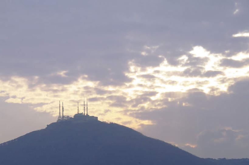 无人,横图,室外,白天,仰视,旅游,度假,美景,日落,山,山脉,北海道,日本,亚洲,景观,山峰,晚霞,霞光,落日,山峦,娱乐,蓝色,蓝天,天空,自然,黄昏,群山,天,享受,休闲,景色,彩霞,放松,自然风光,东亚,日本国,北海道地方,北海道岛,夕照,夕阳,彩图,低角度拍摄,斜阳