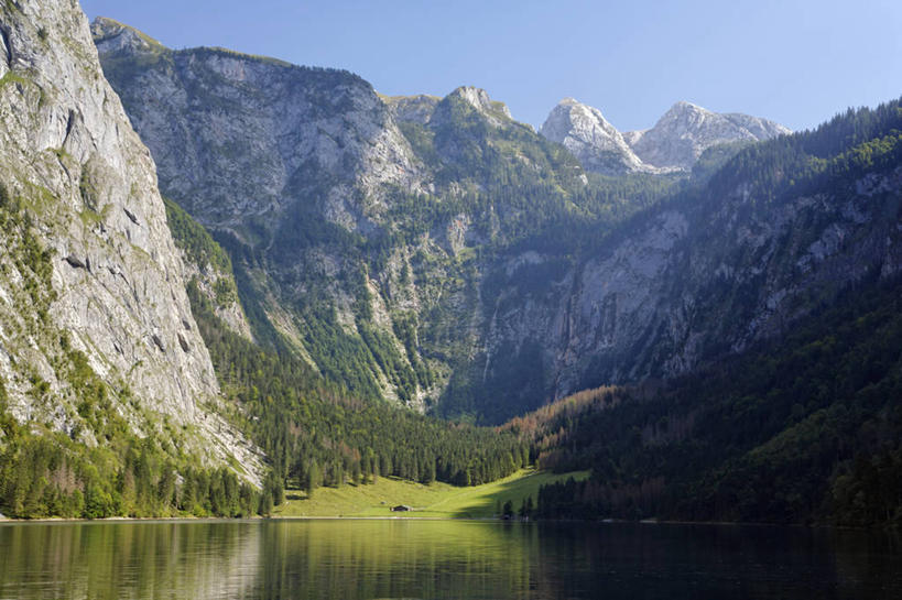 无人,公园,横图,室外,白天,正面,旅游,度假,湖,湖泊,美景,山,山脉,树林,水,植物,德国,欧洲,阴影,波纹,光线,影子,湖面,景观,山峰,水流,水面,涟漪,山峦,娱乐,树,树木,蓝色,绿色,倒影,蓝天,水纹,天空,阳光,自然,波浪,湖水,群山,天,享受,休闲,景色,放松,生长,晴朗,成长,倒映,国家公园,西欧,自然风光,万里无云,德意志联邦共和国,水晕,巴伐利亚,巴伐利亚州,拜恩州,拜恩自由州,反照,贝希特斯加登,贝希特斯加登县,贝希特斯加登国家公园,晴空,晴空万里,彩图