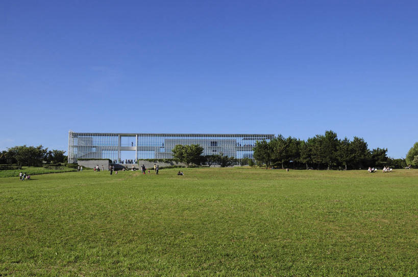 东方人,公园,家,栏杆,站,横图,室外,白天,正面,草地,草坪,植物,东京,日本,亚洲,行人,阴影,服装,光线,影子,房屋,屋子,公寓,围栏,许多人,注视,休闲装,黄种人,洋房,护栏,楼房,路人,住宅,草,树,树木,衣服,蓝色,绿色,蓝天,天空,阳光,自然,天,观察,看,站着,一群人,休闲,休闲服,服饰,生长,晴朗,成长,观看,察看,关注,东亚,本州,万里无云,关东地方,本州岛,日本国,东京都,荒川区,江户川区,过客,男人,男性,年轻男性,年轻女性,女人,女性,亚洲人,晴空,晴空万里,站立,彩图,全身,房子,东京23区,葛西临海公园