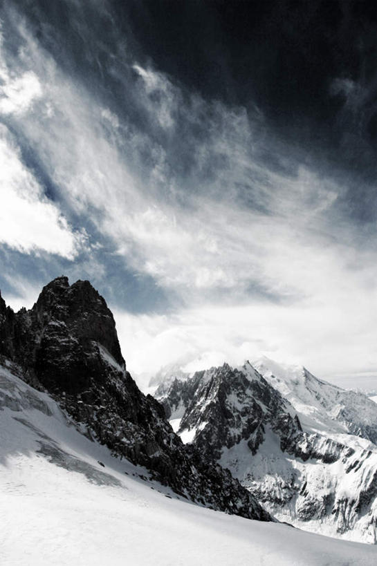 无人,竖图,室外,白天,正面,旅游,度假,美景,山,山脉,雪,大雪,法国,欧洲,阿尔卑斯山,阴影,光线,影子,积雪,景观,山峰,雪景,云,云朵,冬季,冬天,山峦,云彩,娱乐,蓝色,白云,蓝天,天空,阳光,自然,群山,天,享受,休闲,景色,放松,寒冷,自然风光,法兰西共和国,法兰西第五共和国,严寒,彩图