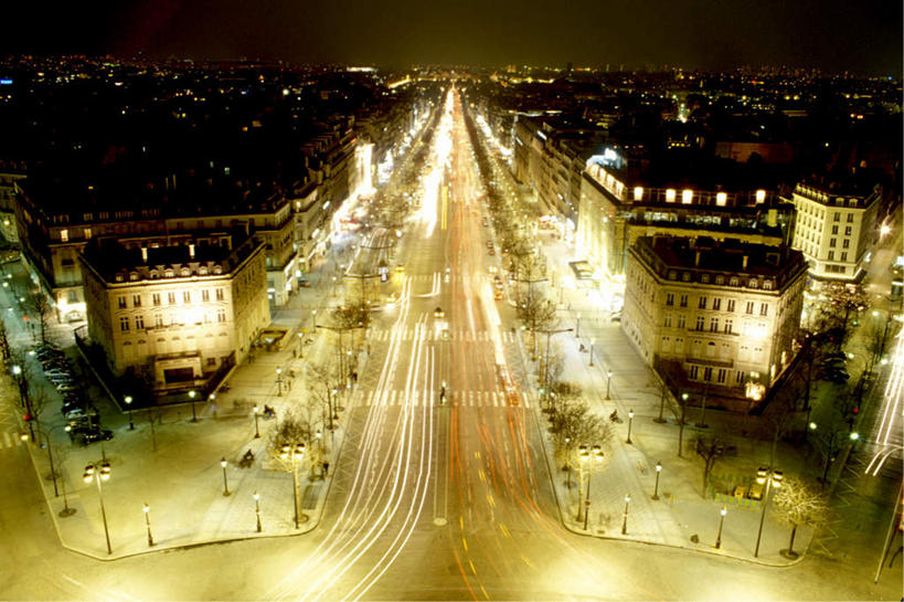 无人,高楼大厦,横图,俯视,室外,夜晚,度假,美景,城市风光,城市,大厦,道路,建筑,路,路灯,摩天大楼,公路,照明,法国,欧洲,一排,整齐,景观,灯光,分界线,停车线,交通,娱乐,建设,灯,排列,享受,休闲,景色,放松,车行道,车行道分界线,照亮,照明设备,队列,标线,车行线,法兰西共和国,法兰西第五共和国,马路,彩图,高角度拍摄,大楼,高层建筑,高楼,摩天楼