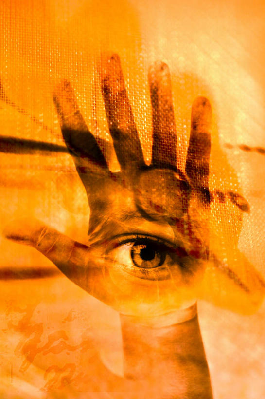 西方人,眼睛,眉毛,睫毛,手,一个人,无人,竖图,插画,室内,特写,白天,正面,数码,科技,欧洲,欧洲人,瞳孔,仅一个年轻女性,仅一个女性,仅一个人,阴影,网络,高光,几何,计算机图形,合成,图画,画,手部,眼部,单手,电脑合成图,数码合成图,漫画,写实,具体,具象,年轻女性,女人,女性,白种人,睫,眉,眼,眼睫毛,眼眉,半身,彩图,眼眉毛