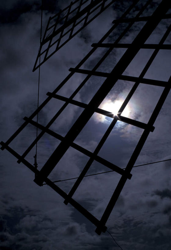 无人,竖图,室外,白天,正面,度假,农业,风力发电机,美景,城市风光,城市,风车,西班牙,欧洲,环保,电力,景观,云,云朵,云彩,娱乐,设备,蓝色,白云,蓝天,天空,天,享受,休闲,发电,机械,景色,放松,工业,能源,资源,风力机,南欧,利用,低碳,西班牙王国,风力发电,彩图