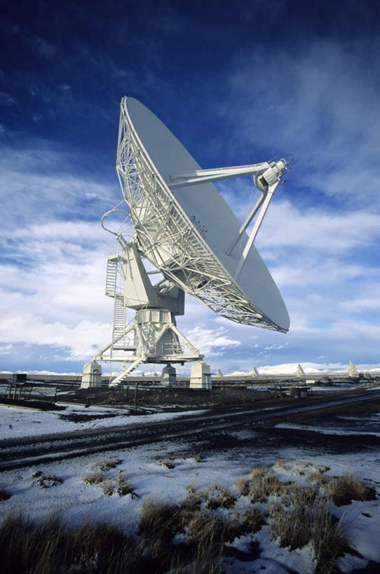 无人,竖图,室外,白天,正面,旅游,度假,天线,卫星,海浪,海洋,美景,墨西哥,景观,浪花,云,云朵,云彩,娱乐,蓝色,白云,蓝天,天空,自然,海水,天,享受,休闲,景色,放松,晴朗,信号,无线电,北美,北美洲,自然风光,美洲,海景,卫星天线,北亚美利加洲,亚美利加洲,墨西哥合众国,仙人掌王国,卫星通信,卫星信号,大海,风浪,海,海水的波动,近岸浪,涌浪,晴空,彩图