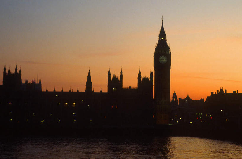 无人,高楼大厦,横图,室外,白天,仰视,度假,湖,湖泊,美景,日落,水,城市风光,城市,大厦,建筑,摩天大楼,英国,欧洲,阴影,光线,影子,湖面,景观,水流,水面,晚霞,霞光,落日,灯光,娱乐,建设,英格兰,天空,黄昏,湖水,天,享受,休闲,景色,彩霞,放松,西欧,大不列颠,大不列颠及北爱尔兰联合王国,大不列颠联合王国,日不落英帝国,夕照,英吉利,夕阳,彩图,低角度拍摄,大楼,高层建筑,高楼,摩天楼,斜阳