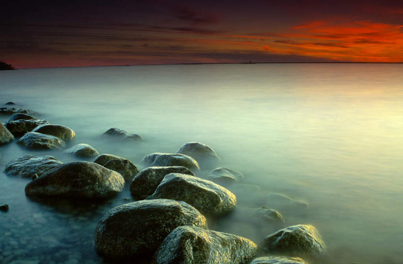 无人,横图,室外,白天,正面,旅游,度假,河流,石头,美景,水,加拿大,阴影,光线,光泽,石子,影子,河水,景观,水流,晚霞,霞光,光芒,照射,娱乐,黄色,阳光,自然,黄昏,享受,休闲,景色,彩霞,放松,北美,北美洲,自然风光,美洲,照耀,光辉,北亚美利加洲,亚美利加洲,毫光,夕照,映照,石块,岩石,彩图,斜阳