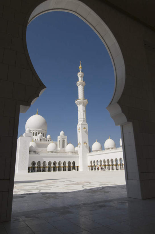 无人,竖图,室外,白天,仰视,旅游,度假,美景,阴影,节日,光线,影子,景观,文化,娱乐,圆顶,蓝色,蓝天,天空,阳光,自然,天,祈祷,享受,休闲,健康,景色,放松,许愿,宗教,信仰,晴朗,纪念,祈求,伊斯兰教,中东,自然风光,清真寺,阿拉伯联合酋长国,万里无云,平安,晴空,晴空万里,彩图,低角度拍摄