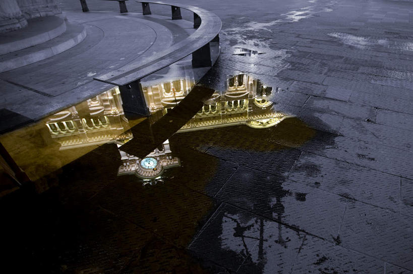 无人,家,栏杆,横图,俯视,室外,白天,度假,美景,楼梯,城市风光,城市,意大利,欧洲,阴影,光线,扶手,影子,房屋,阶梯,屋子,景观,地面,水潭,娱乐,护栏,楼房,台阶,住宅,倒影,阳光,享受,休闲,景色,放松,倒映,南欧,意大利共和国,反照,彩图,高角度拍摄,房子