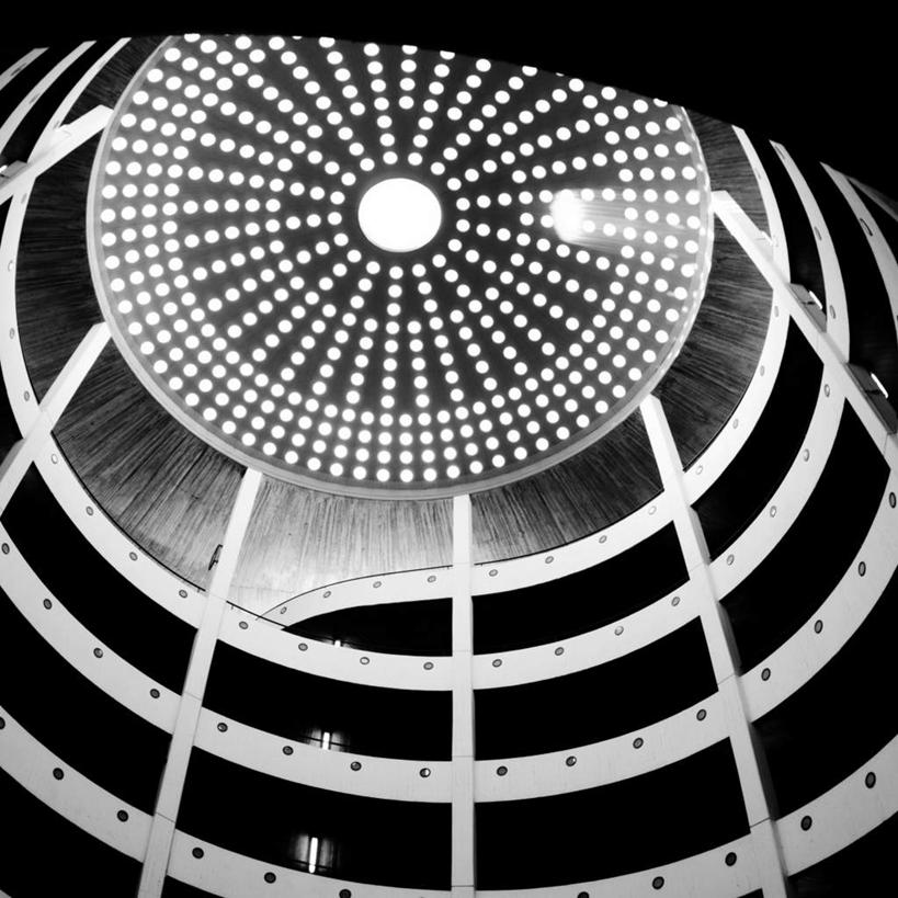 无人,方图,室内,白天,仰视,旅游,度假,复古,标志建筑,地标,建筑,阴影,陈旧,光线,影子,屋顶,洞,古典,顶棚,娱乐,建设,圆顶,阳光,享受,休闲,旅游胜地,典雅,放松,高雅,彩图,低角度拍摄