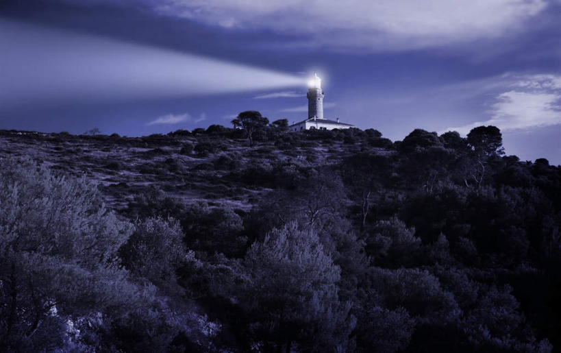 无人,横图,室外,白天,正面,旅游,度假,美景,森林,树林,植物,道路,一座,阴影,光线,信息,影子,景观,云,云朵,灯光,灯塔,交通,云彩,方向,娱乐,树,树木,蓝色,绿色,白云,蓝天,天空,自然,天,享受,休闲,景色,放松,生长,晴朗,成长,引导,指引,自然风光,航标,晴空,彩图,导航