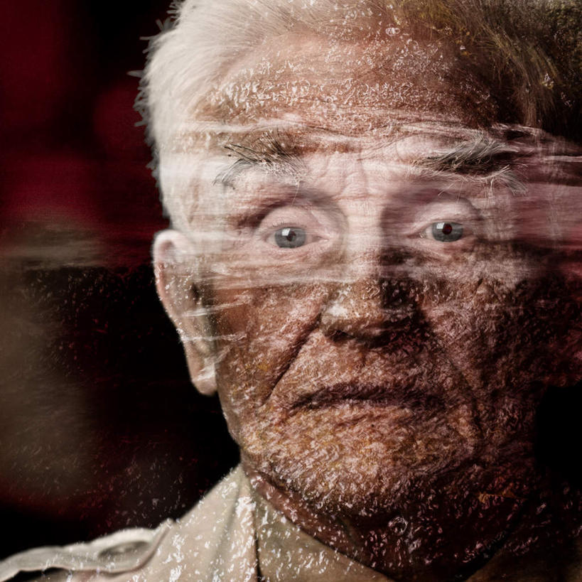 西方人,脸,头,眼睛,鼻子,嘴,耳朵,脸颊,眉毛,睫毛,一个人,站,方图,室内,白天,正面,欧洲,欧洲人,瞳孔,仅一个男性,仅一个人,阴影,惊讶,反射,影子,注视,观察,看,站着,仅一个老年男性,眼部,观看,惊恐,察看,关注,惊慌,恐慌,惊骇,老年男性,男人,男性,白种人,头部,鼻,鼻孔,耳,耳部,睫,口,口腔,脸部,脸蛋,眉,面部,眼,眼睫毛,眼眉,嘴巴,嘴唇,站立,半身,彩图,眼眉毛