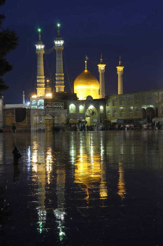 无人,寺庙,竖图,室外,夜晚,正面,旅游,度假,名胜古迹,植物,标志建筑,地标,建筑,伊朗,亚洲,阴影,节日,遗迹,光线,瓷砖,地砖,影子,灯光,地面,燃烧,古迹,文化,文物,娱乐,建设,古建筑,树,树木,绿色,自然,香火,庙宇,祈祷,享受,休闲,健康,旅游胜地,放松,许愿,宗教,信仰,生长,成长,纪念,祈求,清真寺,西亚,古文明,伊朗伊斯兰共和国,平安,彩图,庙,寺