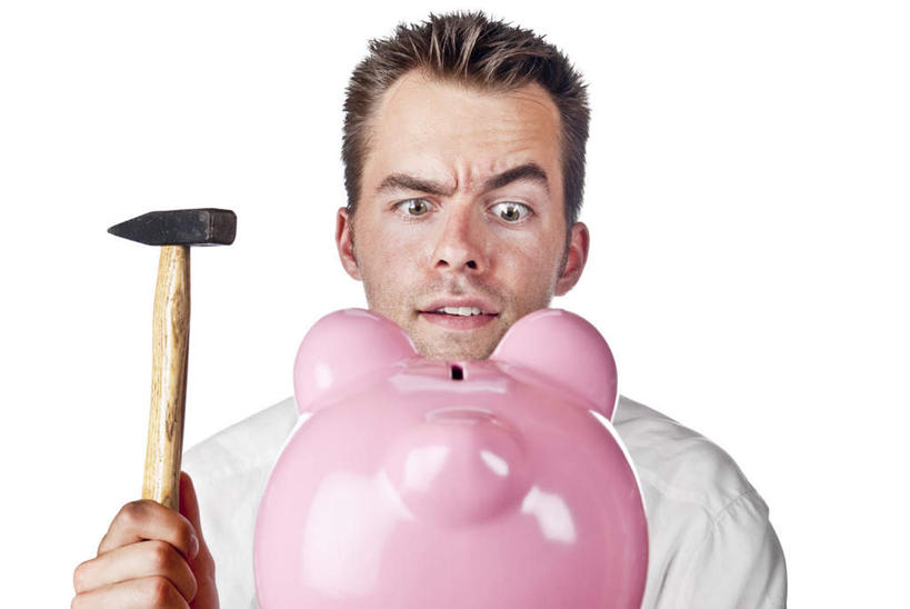 西方人,手,一个人,站,横图,室内,白天,正面,爱情,幸福,欧洲,欧洲人,仅一个男性,仅一个人,敲打,握,阴影,服装,反射,锤子,工具,榔头,影子,粉红色,粉红,浪漫,拿,拿着,注视,休闲装,仅一个年轻男性,衣服,粉色,容器,观察,看,站着,休闲,健康,手部,休闲服,储蓄罐,器皿,可爱,储蓄,存钱,握着,金融,理财,服饰,活泼,经济,观看,青春,纠结,满足,五金,甜美,察看,变形,紧固,资金,存钱罐,关注,时髦,矫正,存款,塑形,温柔,流通,贸易,纯真,贮钱罐,储钱罐,扑满,牢固,男人,男性,年轻男性,白种人,站立,半身,彩图