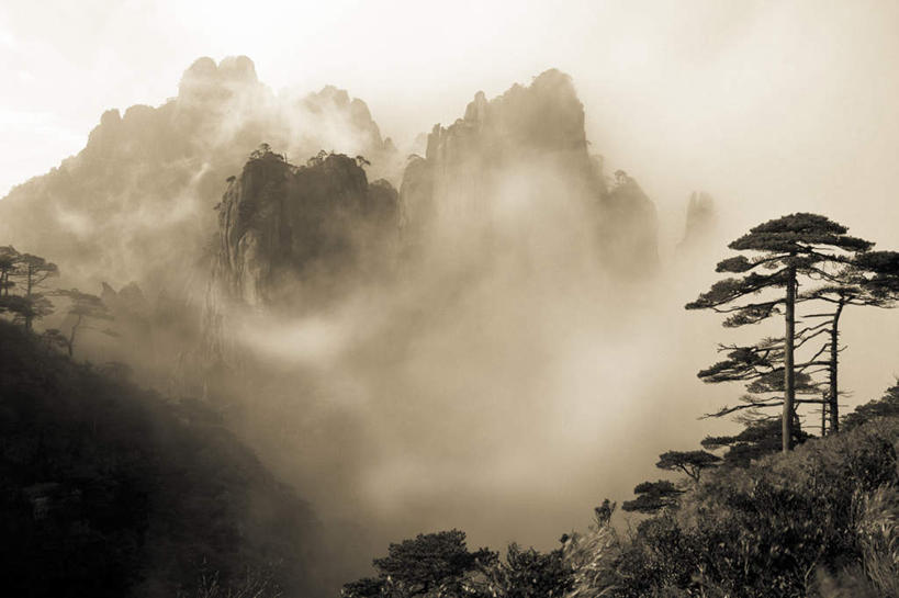 无人,横图,俯视,室外,白天,正面,旅游,度假,石头,美景,山,山脉,植物,雾,三清山,中国,亚洲,朦胧,模糊,围绕,石子,景观,山峰,悬崖,山峦,娱乐,江西,树,树木,绿色,自然,群山,享受,休闲,陡峭,景色,放松,缭绕,生长,成长,迷雾,自然风光,旋绕,东亚,江西省,中华人民共和国,华东地区,赣,绝壁,上饶,上饶市,萦绕,笔陡,峻峭,回绕,德兴,德兴市,江西三清山风景名胜区,三清山风景名胜区,玉山,玉山县,石块,岩石,大雾,彩图,高角度拍摄