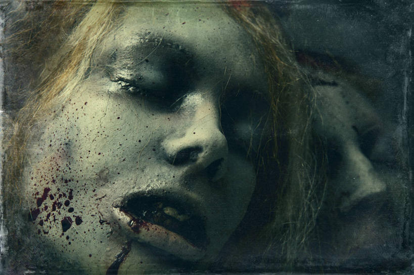 西方人,脸,头,眼睛,鼻子,嘴,脸颊,眉毛,睫毛,一个人,闭眼,睡,横图,室内,特写,白天,正面,欧洲,欧洲人,瞳孔,仅一个年轻女性,仅一个女性,仅一个人,阴影,灰色背景,反射,影子,烟雾,灰色,血液,眼部,摄影,肮脏,影棚,恐怖,可怕,邋遢,可骇,龌龊,污秽,年轻女性,女人,女性,白种人,头部,鼻,鼻孔,睫,口,口腔,脸部,脸蛋,眉,面部,眼,眼睫毛,眼眉,嘴巴,嘴唇,闭眼睛,闭着眼,闭着眼睛,困,困觉,寝息,睡觉,半身,彩图,影棚拍摄,拍摄,眼眉毛