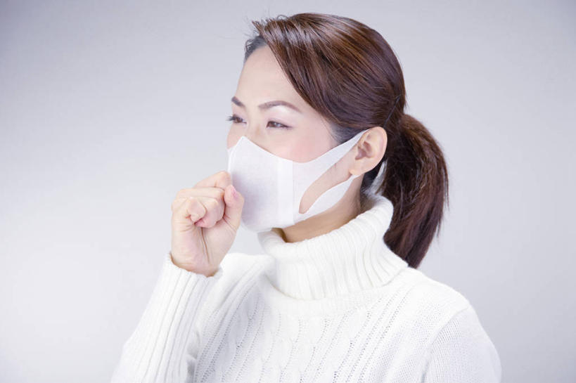 东方人,一个人,站,横图,室内,白天,正面,毛衣,亚洲,仅一个年轻女性,仅一个女性,仅一个人,握,灰色背景,分离,过滤,分开,注视,黄种人,口罩,观察,看,握拳,站着,隔断,握着,遮掩,摄影,影棚,观看,隔离,察看,卫生,掩盖,遮挡,关注,净化,间隔,预防,线衫,遮盖,防尘,掩饰,断绝,隔开,屏蔽,屏绝,远离,中断,阻遏,阻隔,毛线衣,绒线衣,年轻女性,女人,女性,亚洲人,站立,半身,彩图,影棚拍摄,绒衣,套衫,套头毛衣,线衣,拍摄